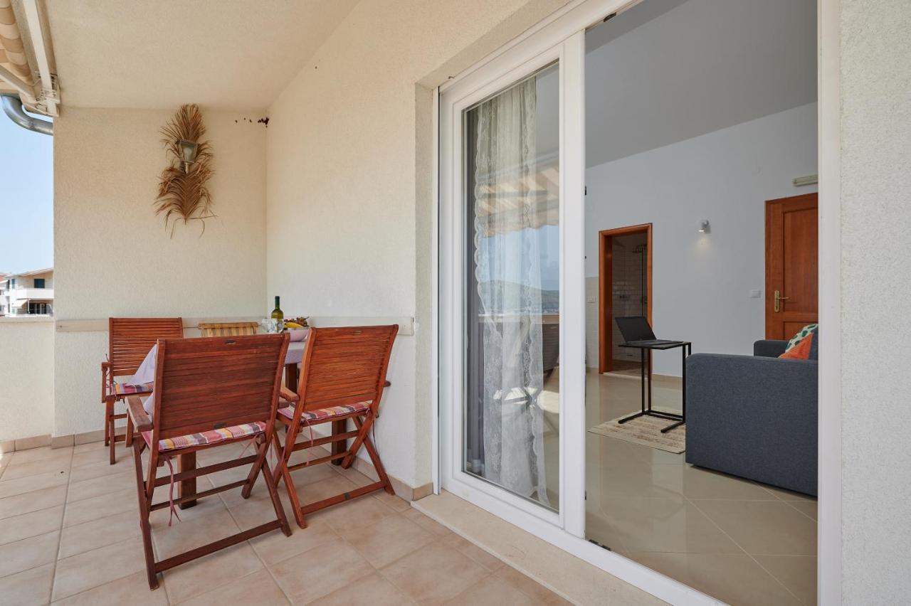T&T Sea View Apartments Trogir Zewnętrze zdjęcie